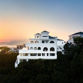 Miyue Shenzhen Blue and White Holy Island Cliff Pool Hotel, ξενοδοχείο στο Σενζέν