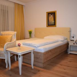 Appartement-Hotel GH Zum Goldenen Schiff, hotel din Enns