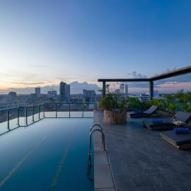 Hak Huot Hotel I, hotel u gradu Krong Poi Pet
