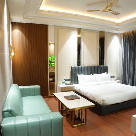 The Royal Velvet Hotel & Resort, hôtel à Rohtak