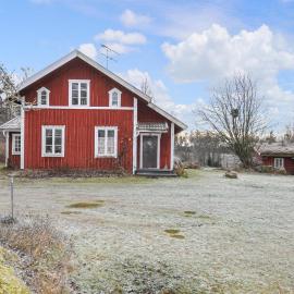 4 Bedroom Nice Home In Tived, hotel u gradu 'Tived'