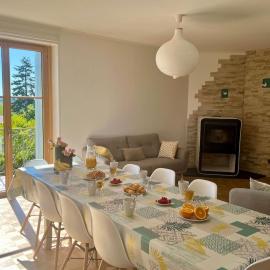 Villa La Baronnie - 11 pers - Proche Brive -Jardin, ξενοδοχείο σε Ussac