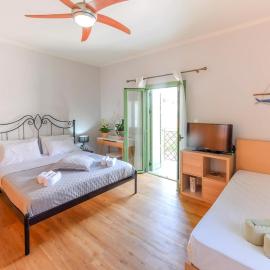 Cosy Apartment in Samos Town
