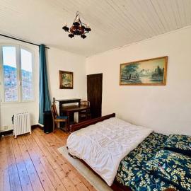 Studio au château de Lachau – hotel w mieście Lachau