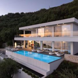 Villa Anax, hotel i Nisakion