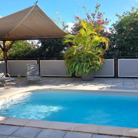Studio avec piscine à Trois-Rivières, hotel a Trois-Rivières