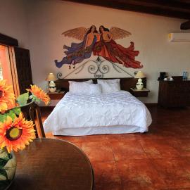 Villa San Jose Hotel & Suites, hotel Moreliában