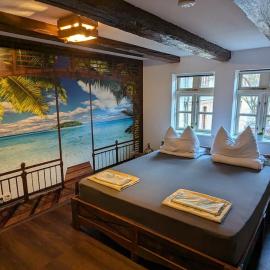 Ferienwohnung Lehmann 1 EG & OG 200m2, hotel v destinácii Wolfenbüttel