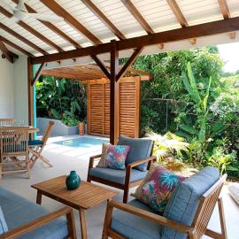 Le Colibri d'Acomat - Gîte avec piscine privée، فندق في بوانت-نوار
