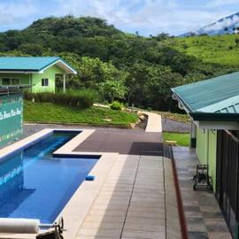 2 Bedroom Guest House with Pool, hotel Hacienda Miravalles városában