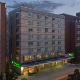 Wyndham Garden Buffalo Downtown, отель в Буффало