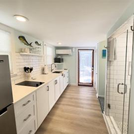 Deckside Suite Conch Republic Cottage, hotel a Key West