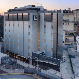NH Bergamo、ベルガモのホテル