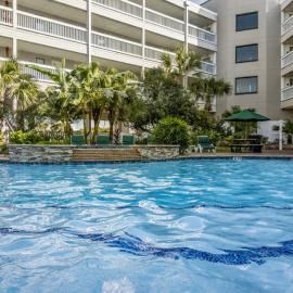 Heated Pool Beach View Beachside Haven Balcony, hotel en Galveston