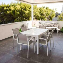 La terrazza di Gea a 100 mt dal mare, hotel v mestu Cozze