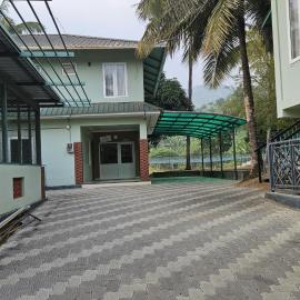 Midway Crest Farmstay, hotel in Palakkad