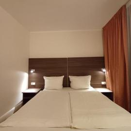 Hotel ARIANA Köln, hotel in Cologne