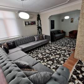 2Ege Üniversitesi ve hastanesine çok yakın Aileye ve Firmaya uygun, hotel in Bornova