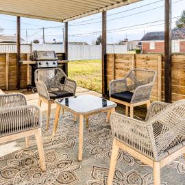 2 Mi to Downtown Logansport: Quiet Home w/ Grill, hotelli kohteessa Logansport