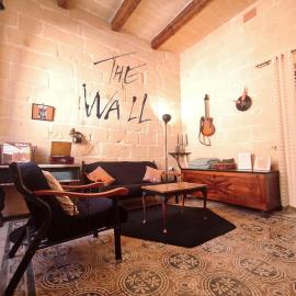OnTheRocks - Holiday Home in Victoria, Gozo