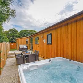 Dovestone Luxury Lodges sleeps 6 - pets welcome, hotel a Oldham