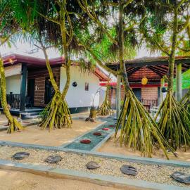 Sea Shell Villa Hikkaduwa 2 Separate Cabanas Ocean Front Villa