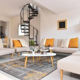 Luxury Nassa Penthouse with Private Terrace in Lugano, hotel a Lugano