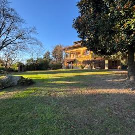 Villa am See in Bella Italia