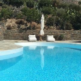 Waterfront Luxurious Villa - Kea Island, Hotel in Melissaki