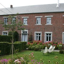 Aische-en-Refail में, होटल B&B La Chambre d'à Côté