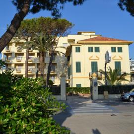 Hotel Quattro Palme, hotel v mestu Tortoreto Lido