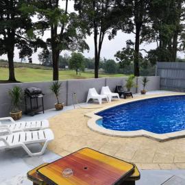 Green Cove Villa A Famosa Karaoke Netflix Private pool, hotel in Simpang Empat