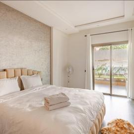 Luxurious Apt with Pool&Sea View