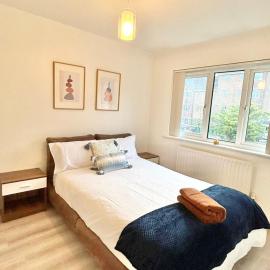 KH-Entire House -Central Scotland, Self-Check-in , Pet-friendly and with Parking