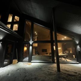 Villa Outi, a Luxurious Villa in Äkäslompolo, Lapland, hotel u gradu 'Äkäslompolo'