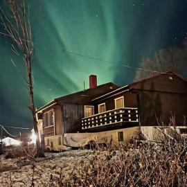 Romslig kystperle med sjel i Skulsfjord Tromsø, hotel em Tromsø