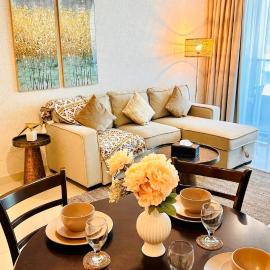 Guest Favorite 1 BHK Calm Spacious Reem Island, hotel di Mushayrib