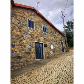 Casa do Henrique, hotel in Bragança