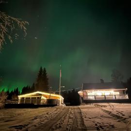 Viesnīca Koselig feriehus med jacuzzi i Nordre Osen, kun 40 minutter fra Trysil skianlegg pilsētā Åmot