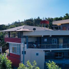 Rashi Z View Estate Stay, Hotel in Tarikere