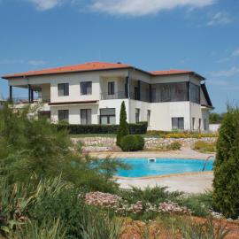 Villa Ketli Apartment, hotel a Bliznatsi