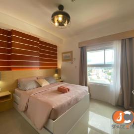 West Jones Residences by JC SpaceRentals, mountain view, free Wi-Fi & Netflix, 15th floor located at the center of Cebu City