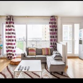 Chambre proche aéroport Orly à 3 min du T12, hotel a Viry-Châtillon