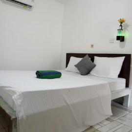 Gili Azwa Homestay, hotel i Tanjung