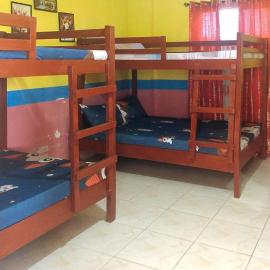RedDoorz at Precious Dem Beach Resort Pagudpud, hotel en Aggao