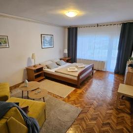 Apartman Angel, hotel di Kutina