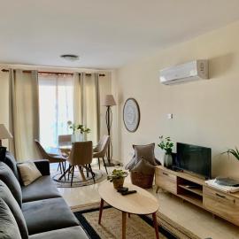 Central Nicosia 2-Bedroom Apartment & Parking, hotel a Strovolos