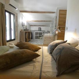 Chambre d'hôtes dans une ancienne bergerie - La Bergerie du Monde, hotel v destinácii Les Angles Gard