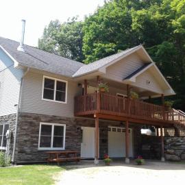 Stone Ridge Chalet Bed n Breakfast, khách sạn ở Dorset