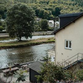 Appartementen met zicht op de rivier de Semois en eigen balkon